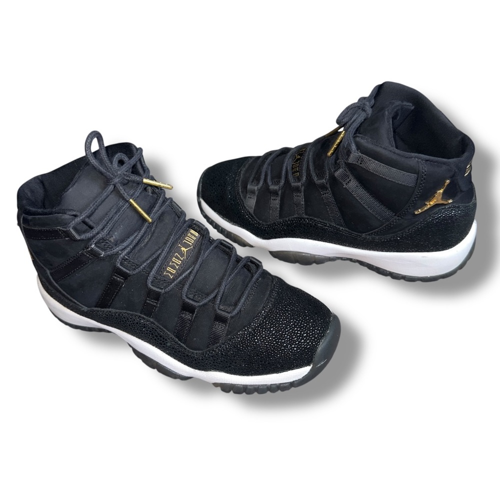 Jordan 11 Retro Heiress Black Stingray (2017)